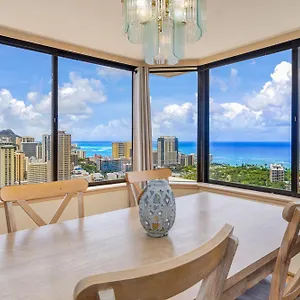 https://hawaiian-monarch-penthouse-402.hotelsinhawaii.org
